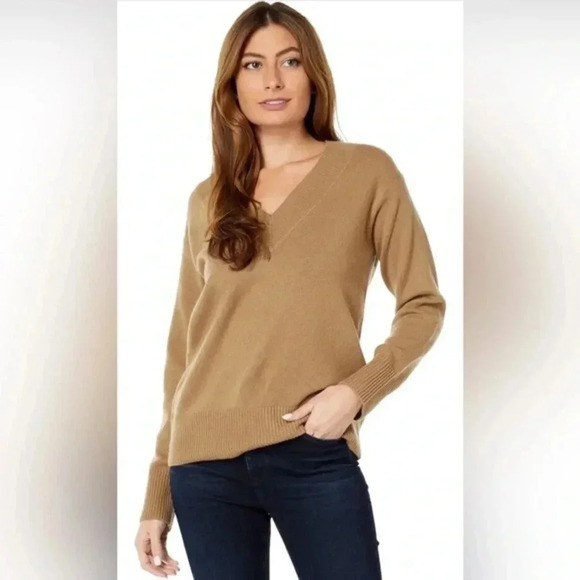 🆕 Vince Women's Wide V Neck Tunic Sweater Small - Picture 1 of 5